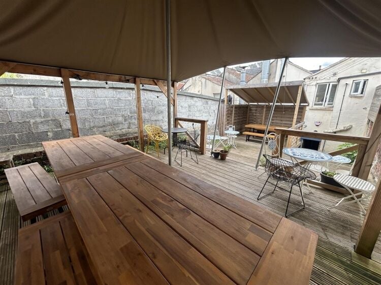 Fully Fitted Restaurant for Sale on North Street in Bristol with Commercial Kitchen and Terrace Photo 6