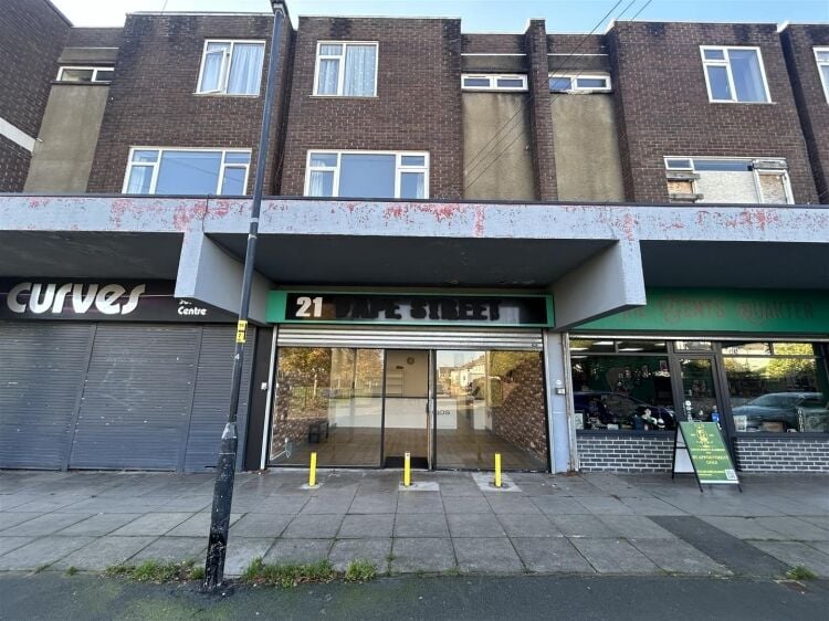 Ground floor E class property in Bristol, 663 sq ft on Cottle Road with roller shutters available. Photo 6
