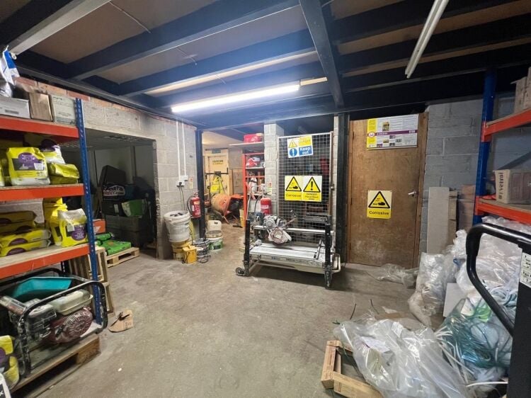 Light industrial unit for sale in Bedminster, Bristol with workshop, office, and storage space Photo 6