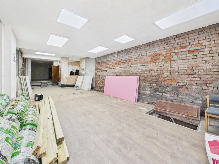 Substantial corner property ripe for development Photo 6