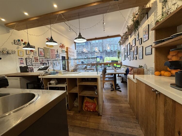 Café with customer seating and kitchen in Bristol, includes sublet basement yoga studio Photo 6