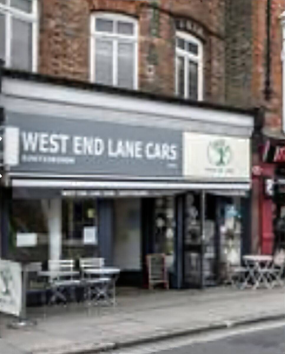 Leasehold corner unit for sale in West Hampstead London with a 15-year lease available Photo 6