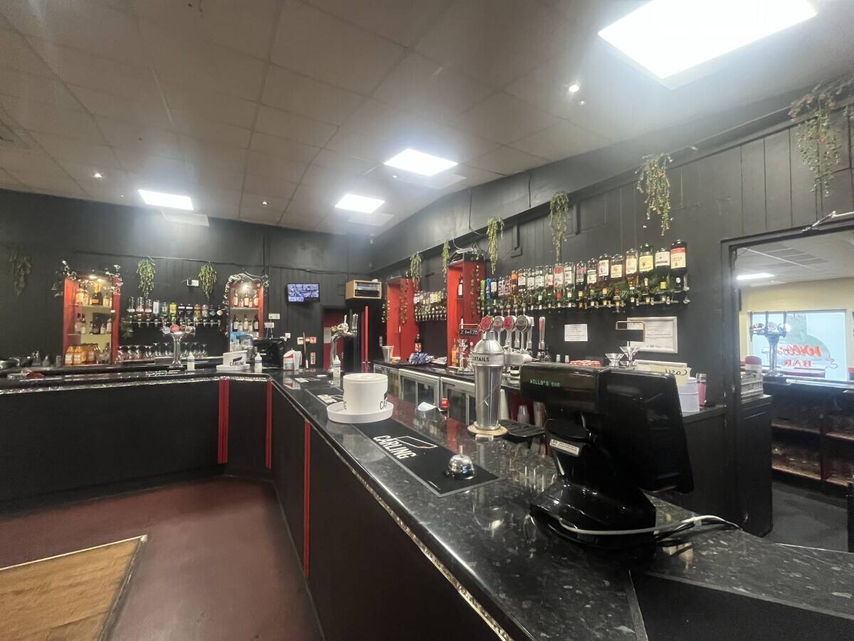 Freehold and Leasehold Bar & Diner, Owner’s Accommodation In Gorseinon For Sale Photo 6
