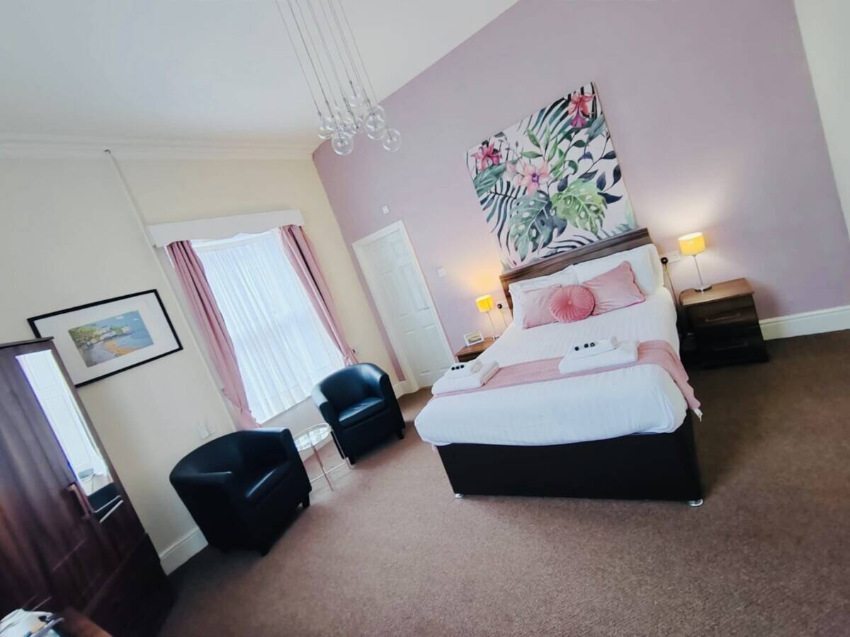 Eight-Bedroom Victorian Villa Bed and Breakfast for Sale in Llandudno Conwy Photo 6