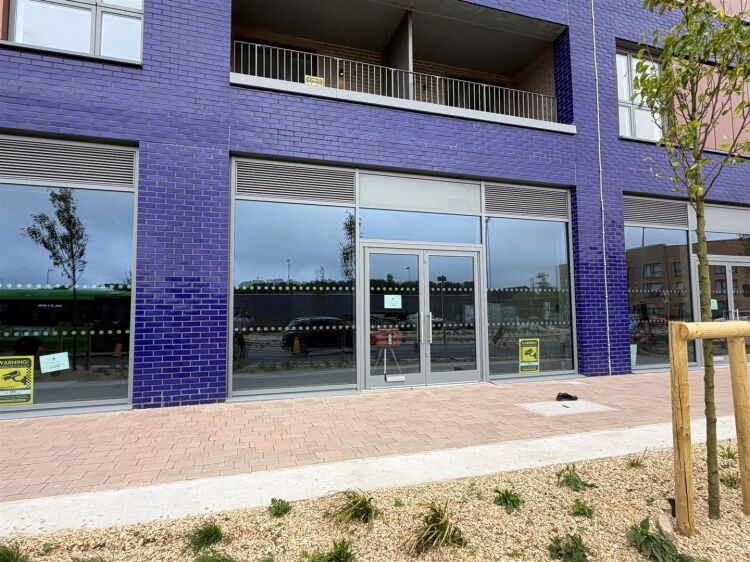 A newly constructed 6 storey development comprising 5 ground floor commercial/shop units. the building provides 53 new high quality apartments on the Photo 6
