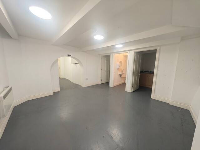 E-CLASS SHOP TO LET approx. 1,550 SQ. FT. PRICE: £18,500 PER ANNUM – LEASEHOLD LOCATION – COLCHESTER Photo 6