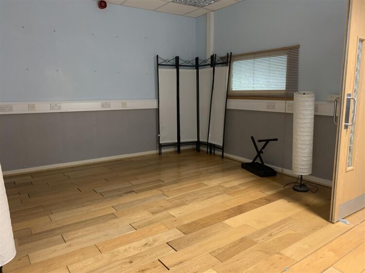 This double fronted retail unit extends to approximately 1,691 sq ft (157 sq m) and offers excellent street presence. the accommodation comprises two Photo 6