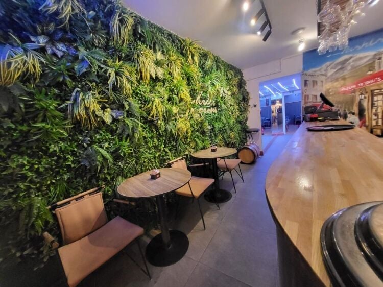Bar, Café & Restaurant Lounge for Sale in North London with Retirement Sale Opportunity Photo 6