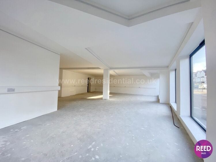 London Road, Westcliff On Sea Photo 6