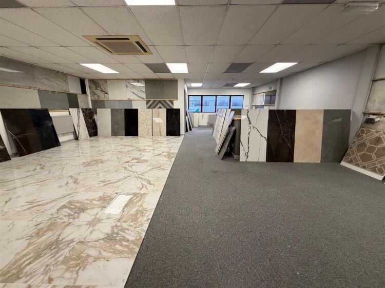 Modern two-storey commercial unit with workshop and offices in Bristol Photo 6