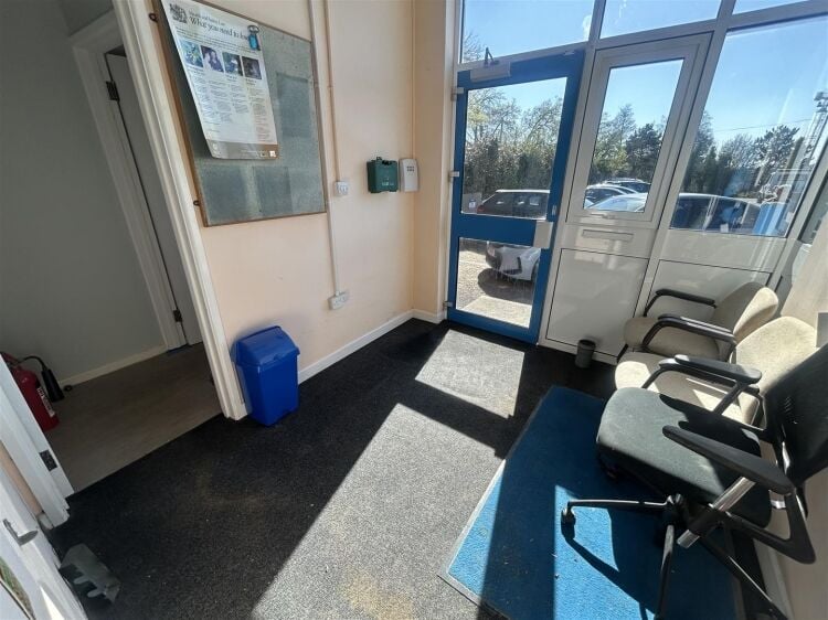 A well-presented industrial unit of approximately 1,122 ft², ideally suited to a variety of light industrial, workshop, or storage uses (subject Photo 6