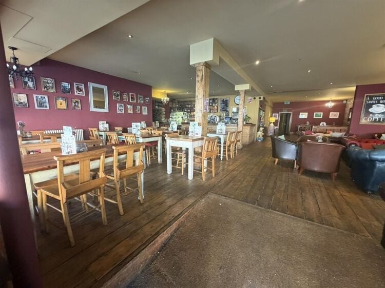 Fully fitted 2,300 sq ft restaurant lease available in Bristol with commercial kitchen and seating. Photo 6