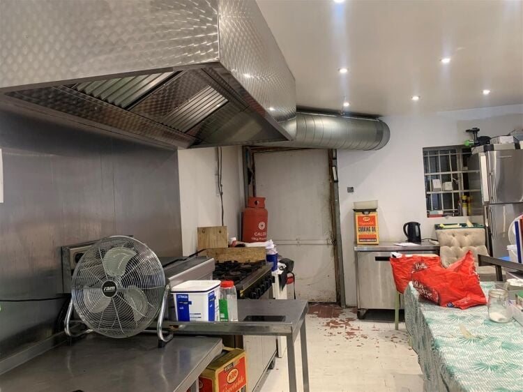 Mid-terrace retail unit for sale in Southmead, Bristol with 1,203 sq ft of adaptable space Photo 6