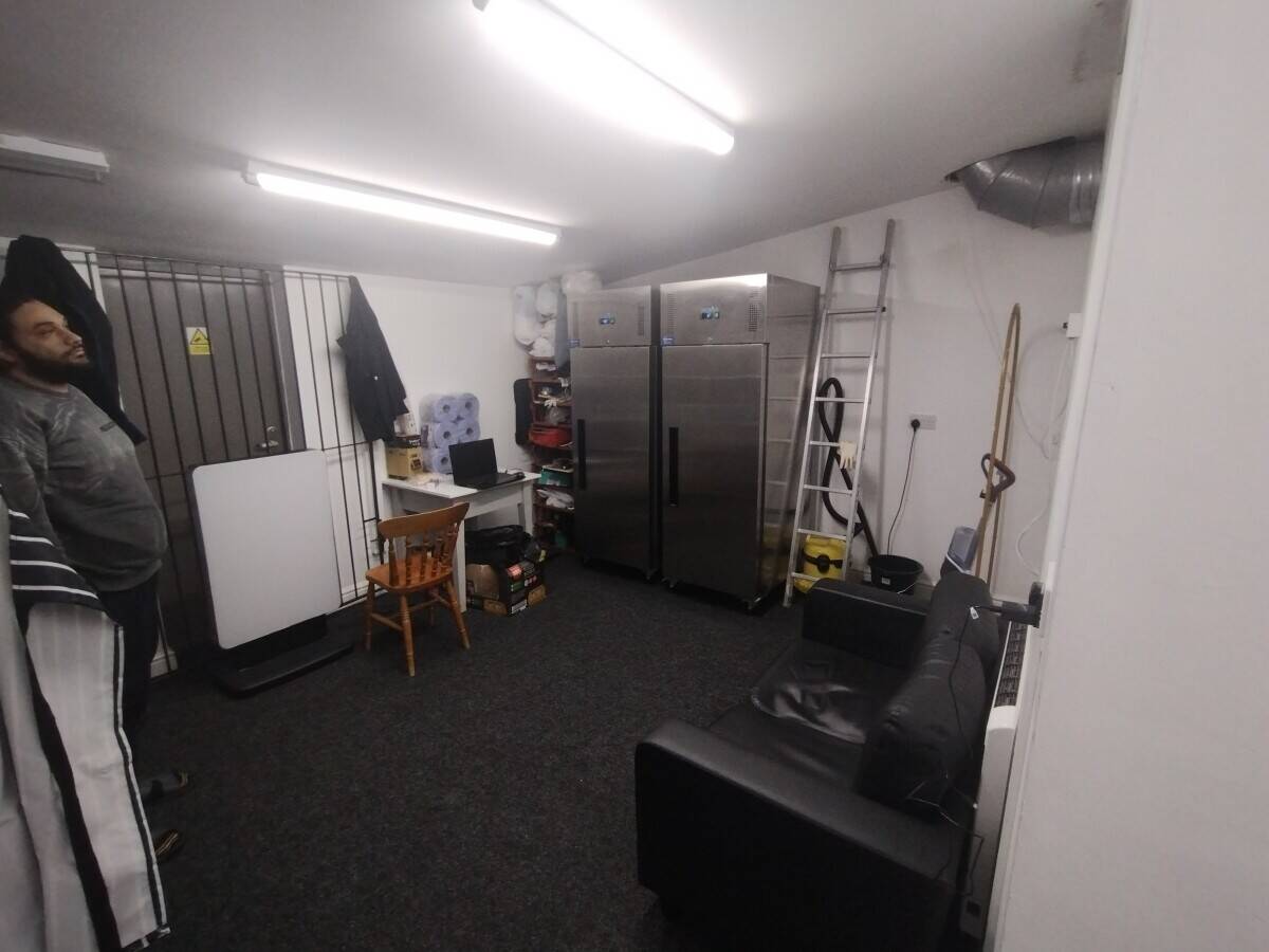 Freehold Investment Property in Wallasey with Café and Self-Contained Flat Available Photo 6