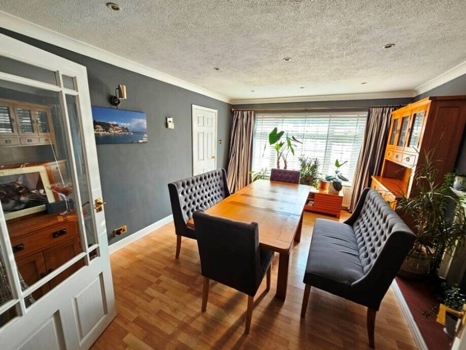 Luxury Cattery and Family Home Available in Colchester Essex Photo 6