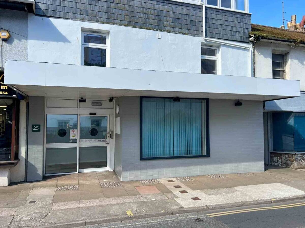 Superb Large Office/Retail Premises in the Heart of Brixham Town Centre Photo 6