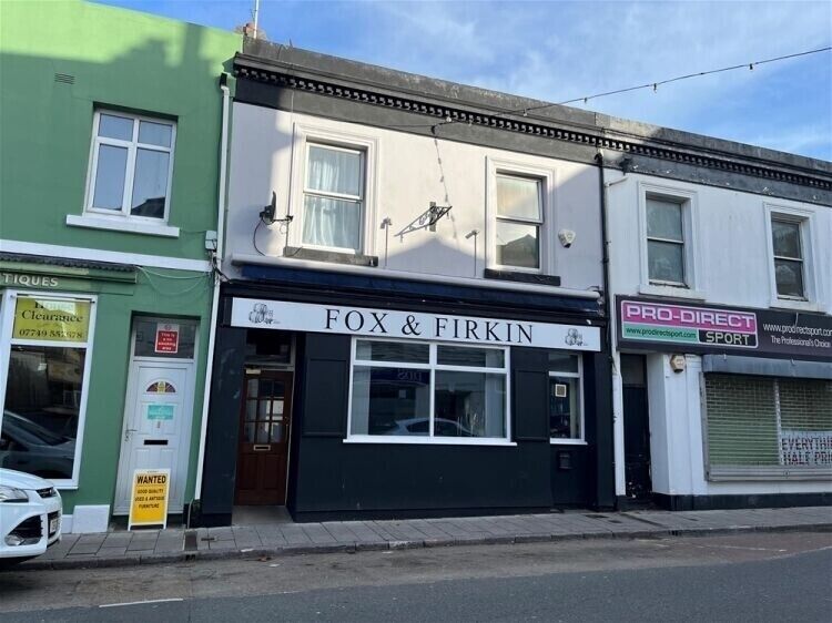 Prime Freehold Public House in Torquay Ready for Instant Exchange Photo 6