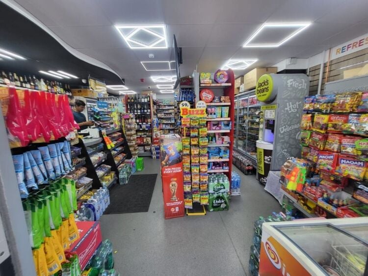 CONVENIENCE STORE/ OFF-LICENSE BUSINESS FOR SALE EAST LONDON With Ref: CS0792 Photo 6