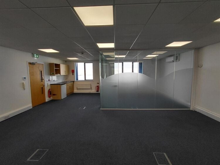 3 modern office buildings providing approximately 1,880ft² / 175m² - 5,640ft² / 524m² arranged over ground and first floor, benef Photo 6