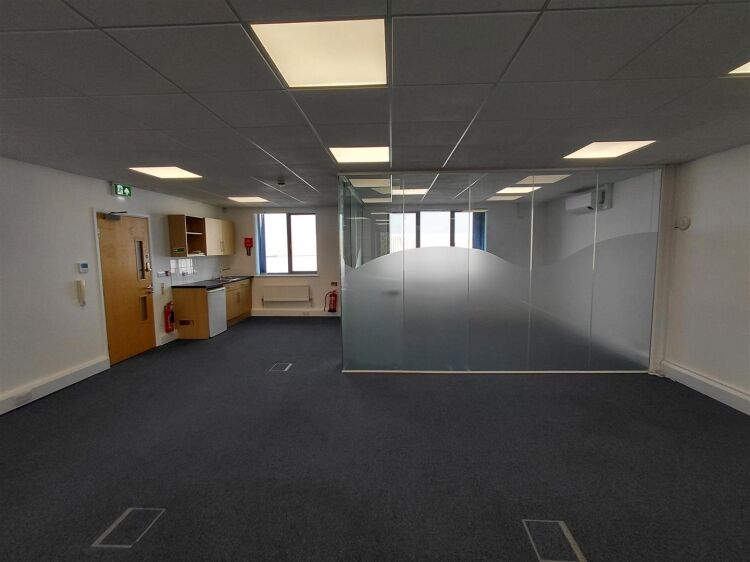 3 modern office buildings providing approximately 1,880ft² / 175m² - 5,640ft² / 524m² arranged over ground and first floor, benef Photo 6