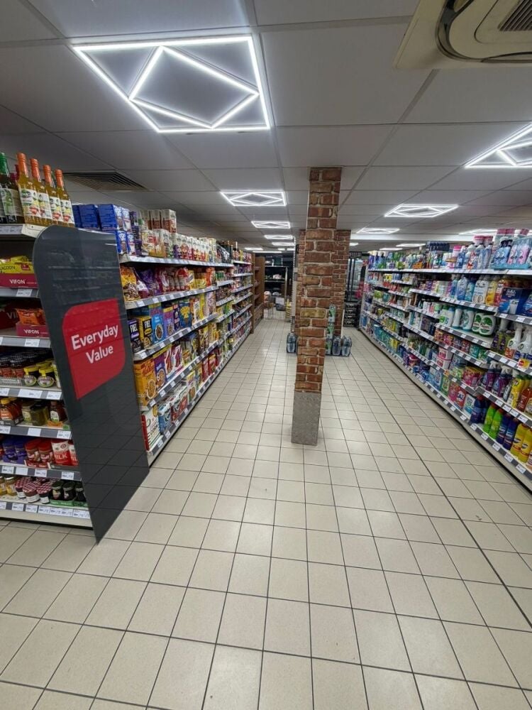 Refurbished Convenience Store for Sale in Poole, Dorset with 2500 sq.ft Retail Area Photo 6