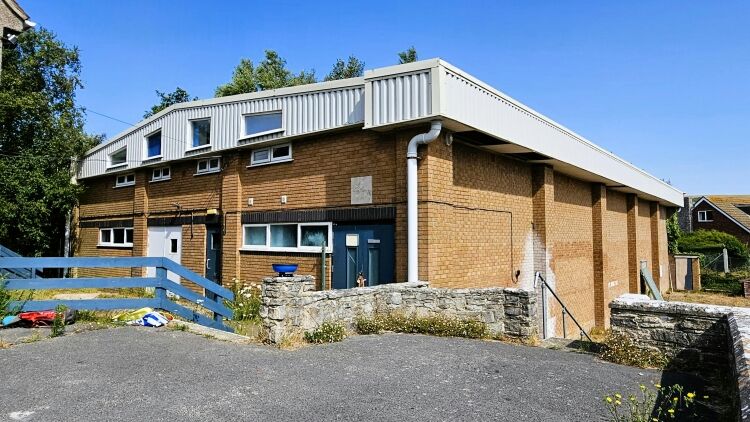 Former S.E.N. School on 4.4 Acres in Swanage Dorset Suitable for Community Uses Photo 6