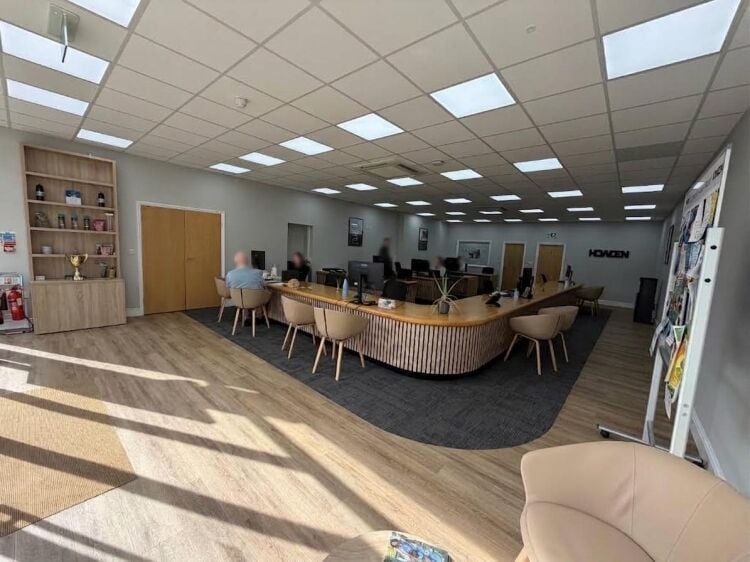 Retail/office investment opportunity in Bristol's Clifton with 1,700 ft² of leased space Photo 6