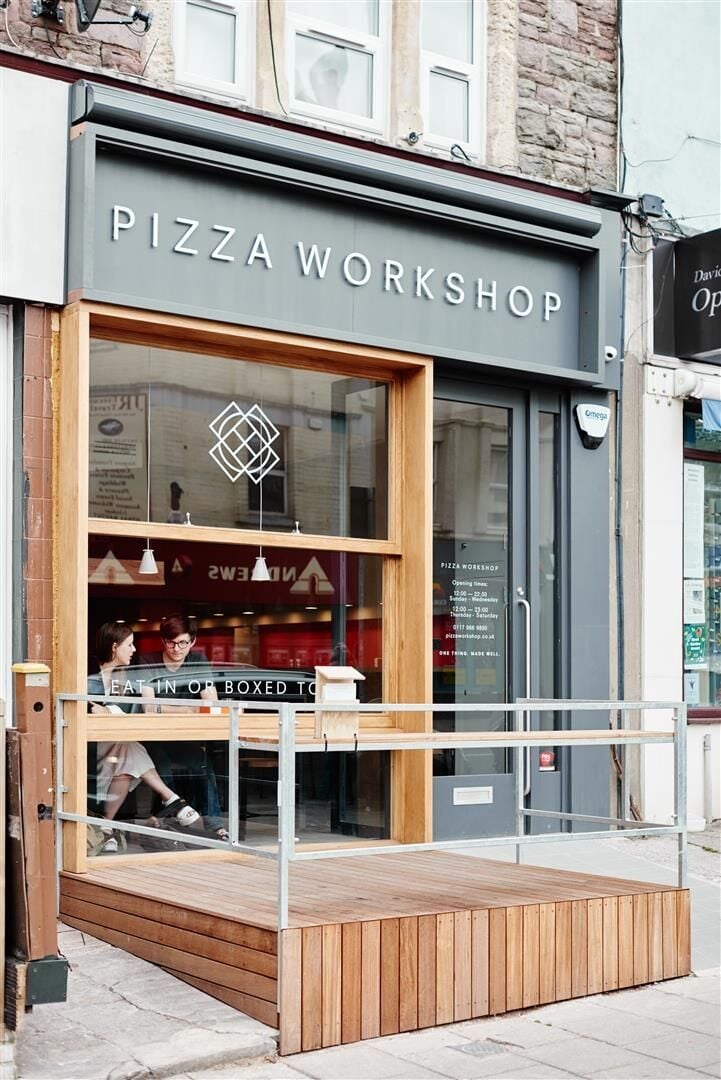 A rare opportunity to purchase a restaurant lease located in a prime trading position on north street. the restaurant is very well presented, measurin Photo 6