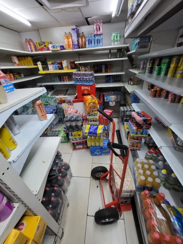 ALMOST RENT-FREE CONVENIENCE STORE WITH 6-BED MAISONETTE UPPERS IN CENTRAL WEST LONDON WITH REF CS0508 Photo 6