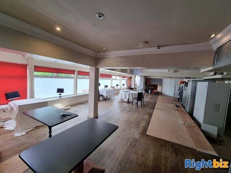 Large Restaurant and Licensed Premises in Cambuslang with Parking, Ideal for Functions or Offices Photo 6
