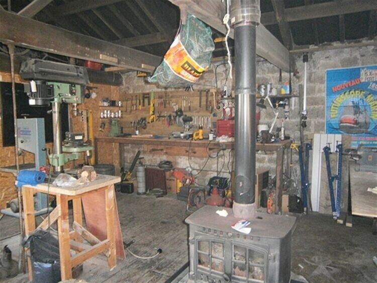 Prime Garage & Residential Lets for Sale on Lancashire/Yorkshire Border Photo 6
