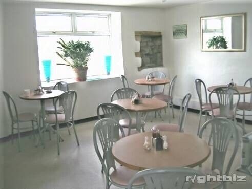 Brierfield Investment Gem - Fully Let Takeaway, Cafe, and 2-Bedroom Flat Photo 6