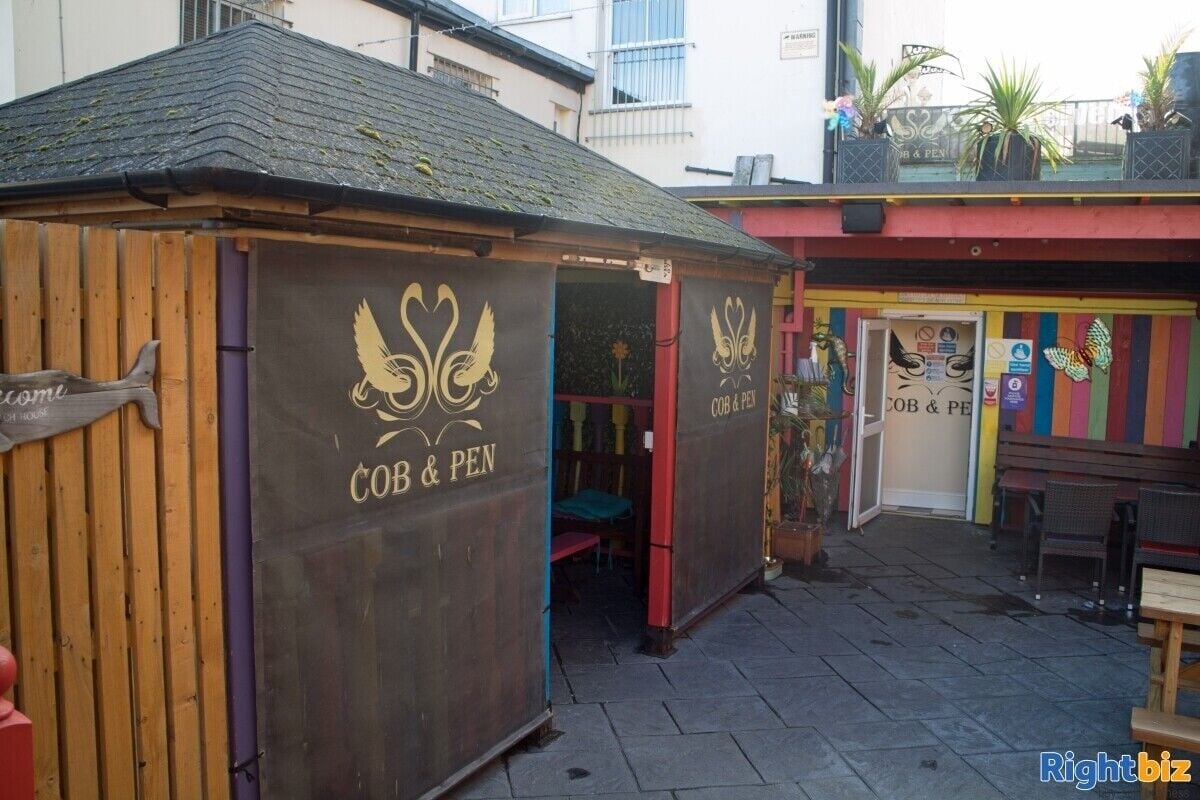 Excellent Town Centre Pub in Rhyl, Denbighshire with Apartments and Trade Gardens Photo 6
