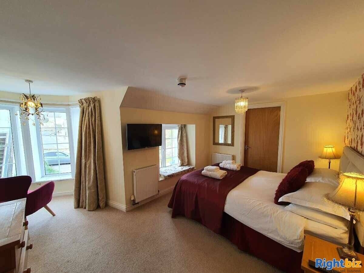 17-Bedroom Hotel and 5 Self-Contained Apartments in Desirable Newquay Cornwall Photo 6