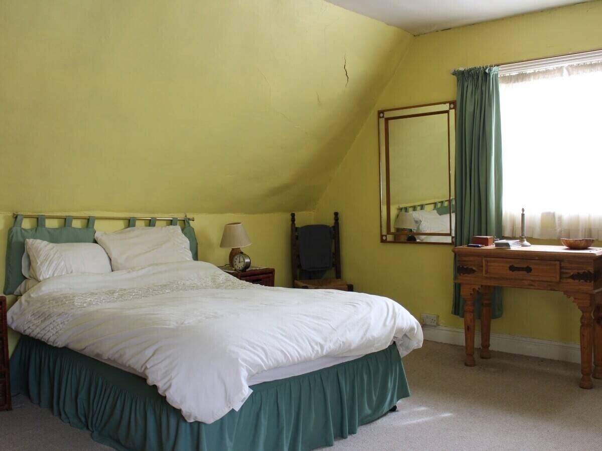 Spacious Former Suffolk Pub with Development Potential, Ideal for Various Uses Photo 7