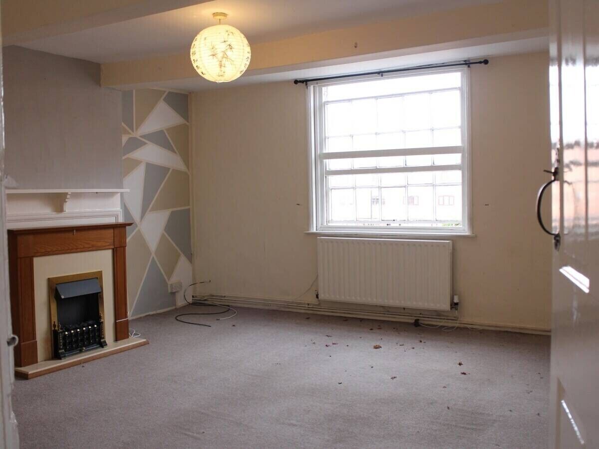 Five-Bedroom Pub in Nottinghamshire, Perfect for Transformation, Close to Newark Centre Photo 7