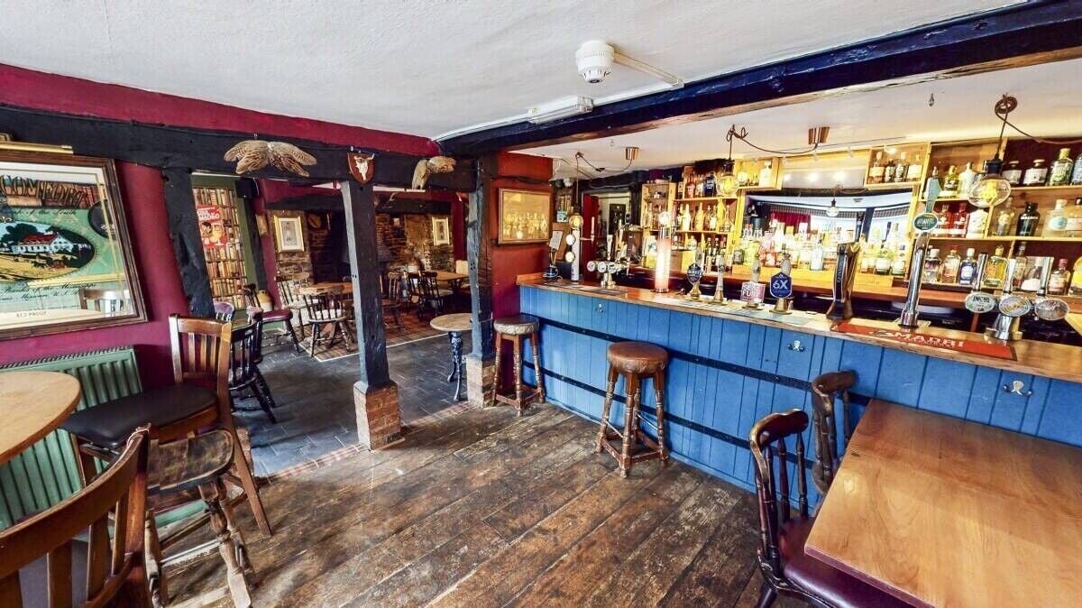Freehold Village Pub in Milton Keynes, Buckinghamshire - Great Development Potential Photo 7