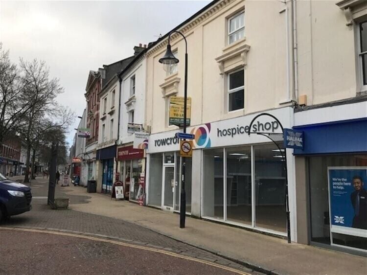 Highly Visible Retail Trading Premises To Let For Sale in Newton Abbot Photo 7