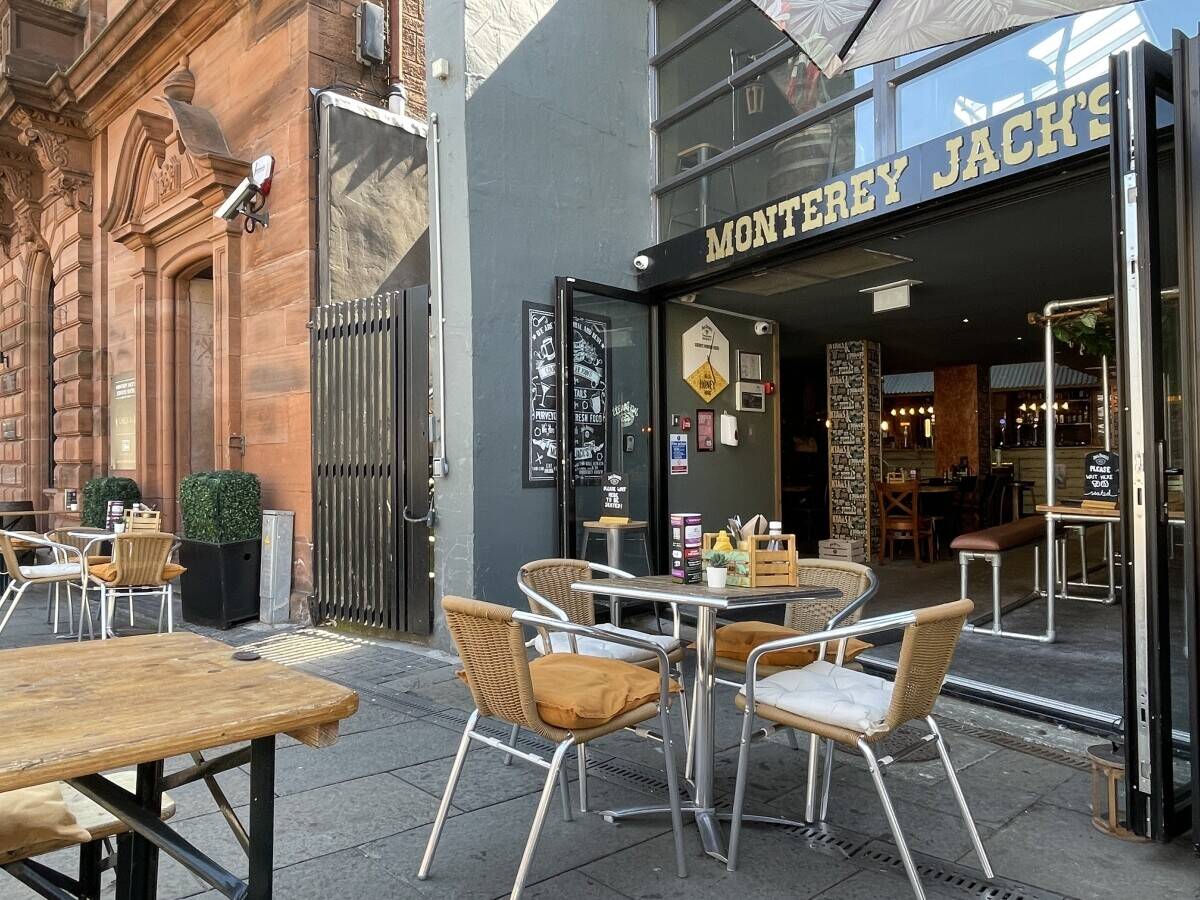 Prime Stirling Investment Opportunity - Mixed-Use Property in City Centre Photo 7