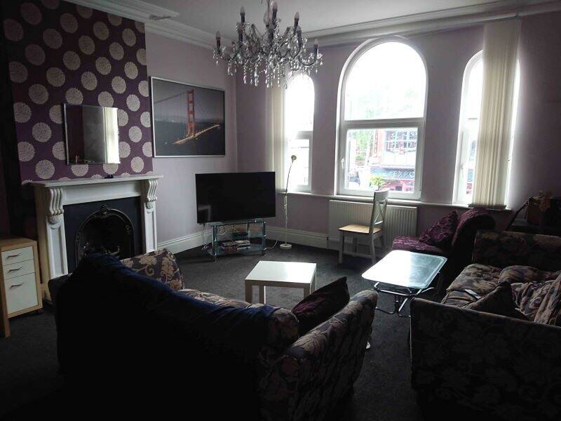 Didsbury Property for Sale: Prime Location, High Yield, with 4 Bedroom Living Accommodation Photo 7