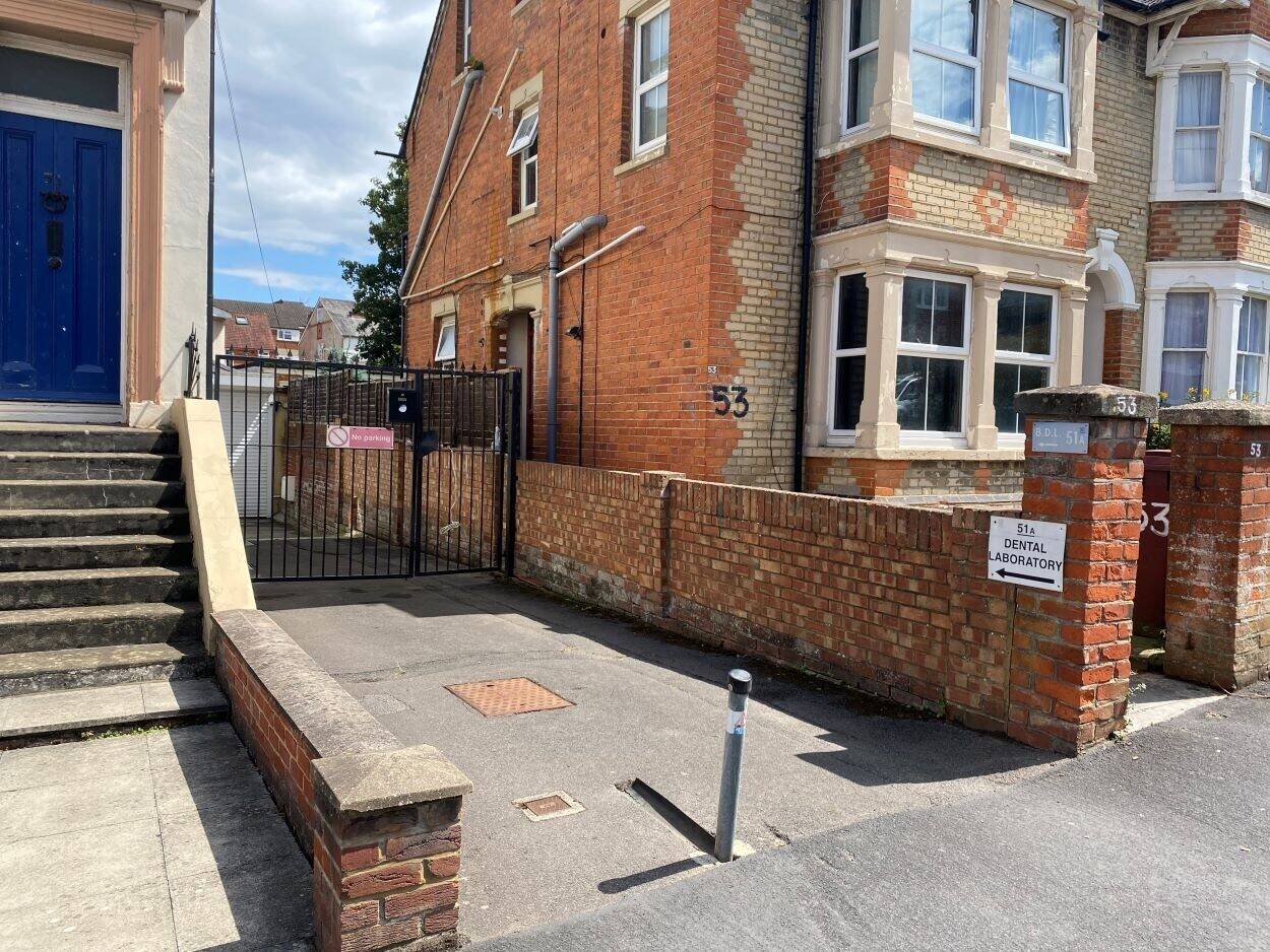 Commercial Premises - B1 Business Use - Reading Berkshire-Business Premises/Office/Storage/Workshop Photo 7