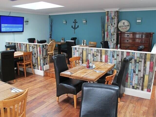 Traditional Public House & Restaurant in Coastal Carmarthenshire Town for Sale! Photo 7