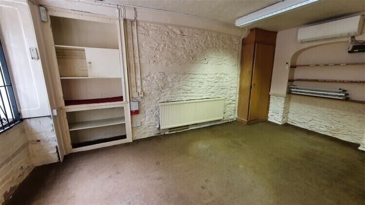 Prime Auction Lot - Former Magazine Offices at 31 High Street, Stalbridge, Dorset For Sale Photo 7