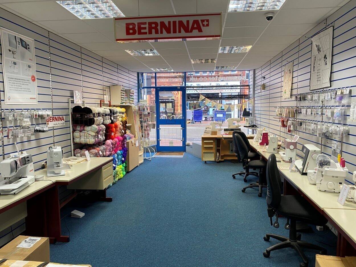 Commercial Premises To Let in Reading Town Centre - West Street - 3 Levels Photo 7