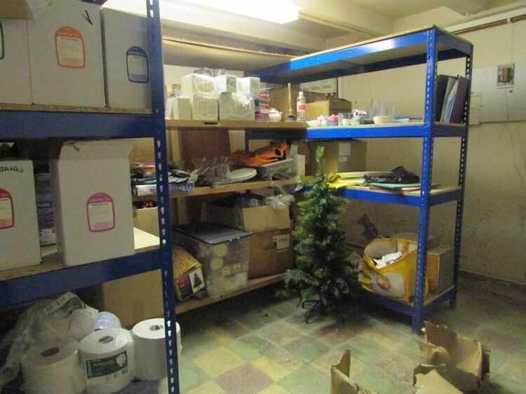 Prime Location, Highly Popular Free of Tie Bar in Bolton Manchester for Sale Photo 7