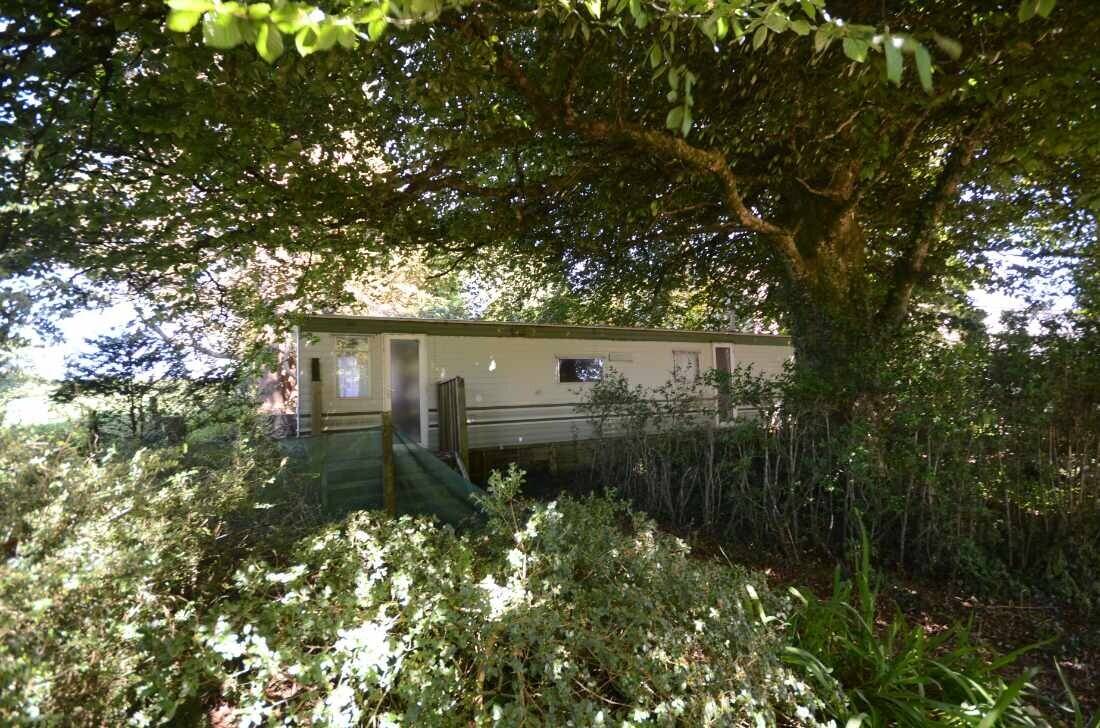 Prime Commercial Property in Tavistock Devon with Diverse Potential in Idyllic Setting Photo 7