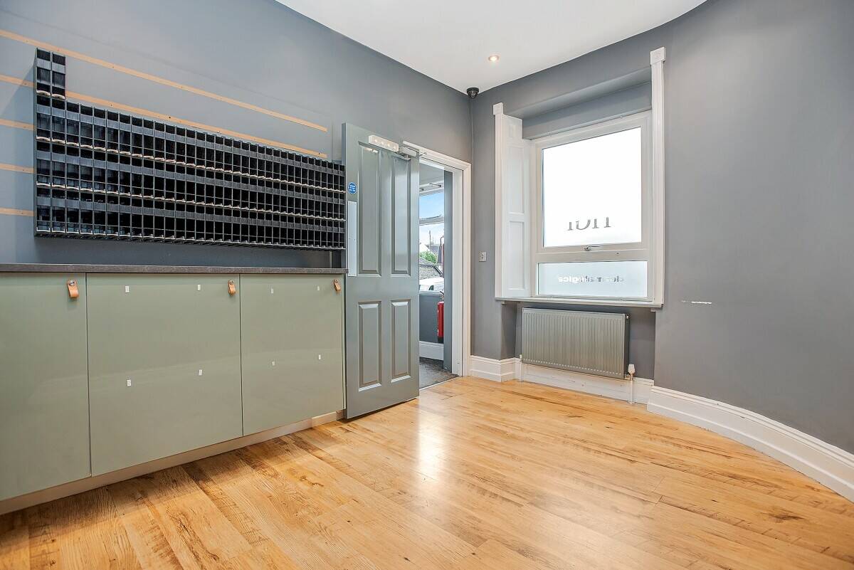 Prime Freehold Commercial Property in Historic Milnthorpe Centre Photo 7