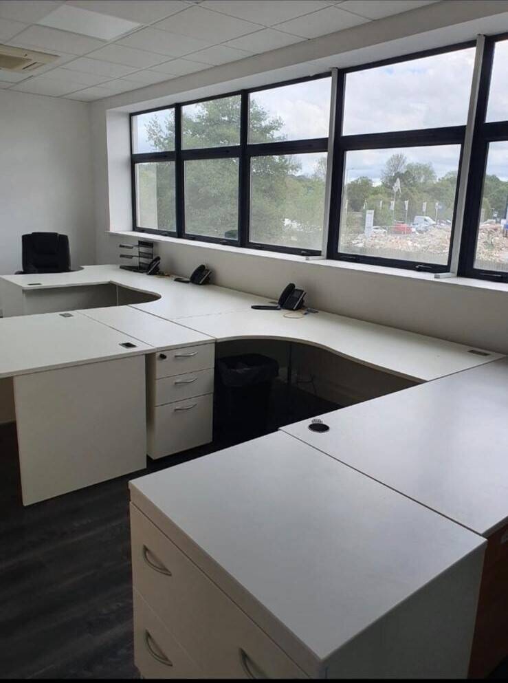 Newly Refurbished Large Office Space to Rent near Stirling Corner. Photo 7