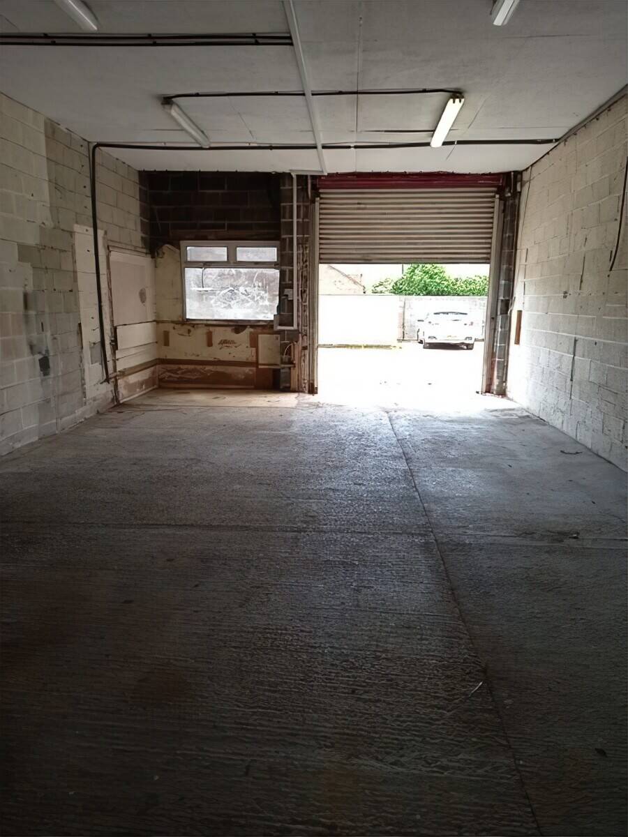 Spacious Workshop Space in Huntington, York Available for Rent or Sale Photo 7