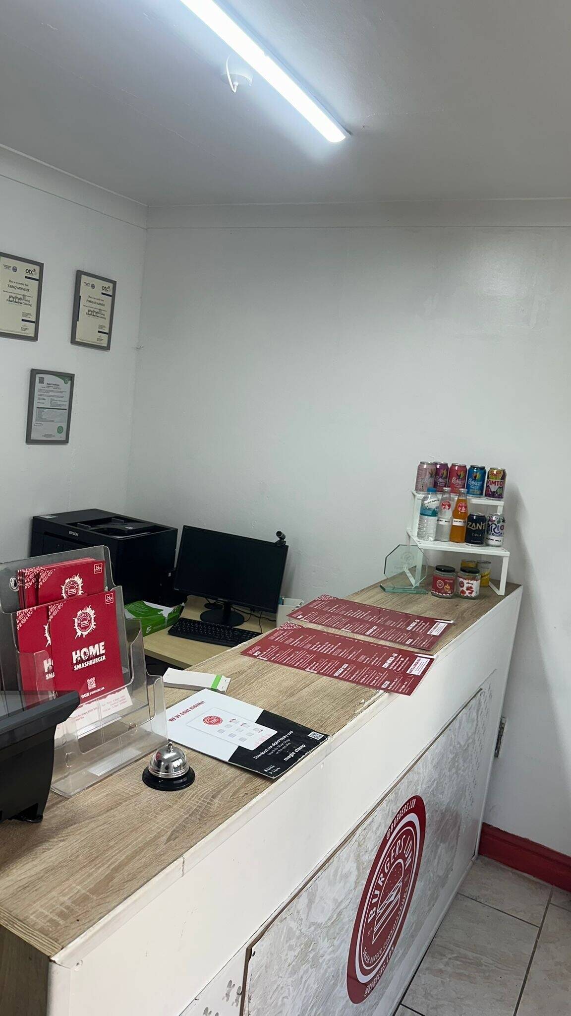 Leasehold Takeaway Premises in Purfleet Essex, Ideal for Multiple Businesses Photo 7